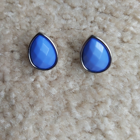 Statement Necklace and Earrings Set - Picture 3 of 4